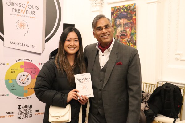 Manoj Gupta at ‘The Consciouspreneur’ book signing event 